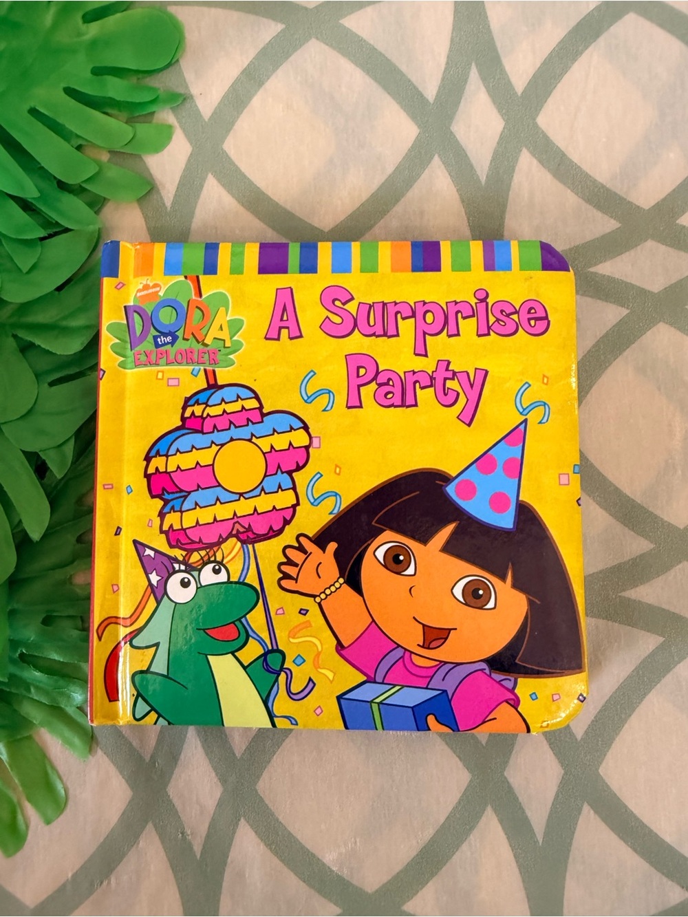 10/$25 • Dora The Explorer A Surprise Party Boardbook